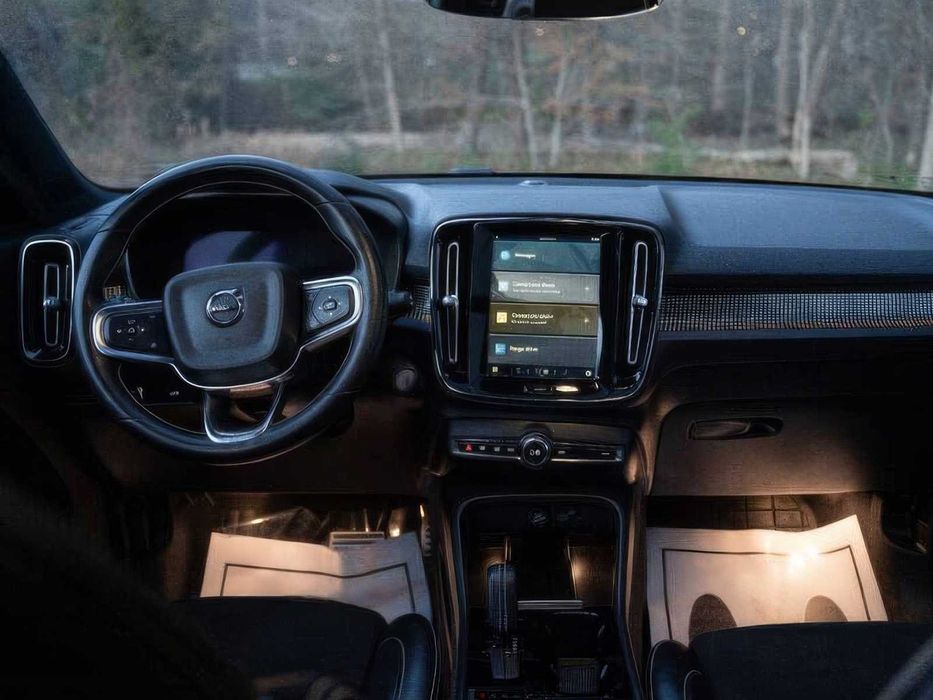 Volvo XC40      2021