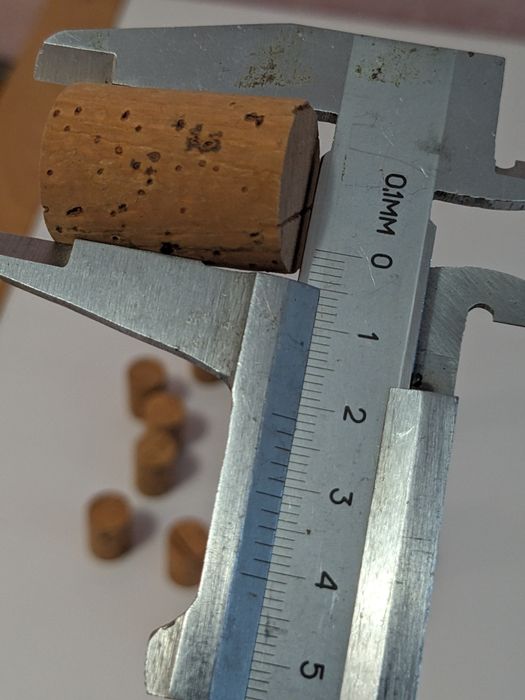 Пробка, корок натуральний, цільний