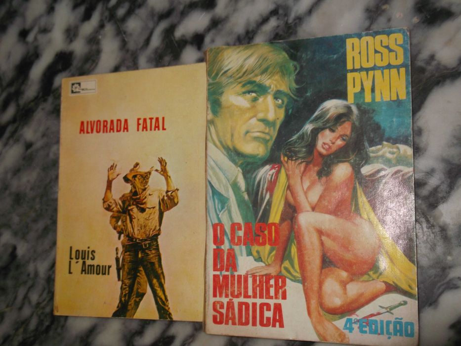 Livros com vários anos