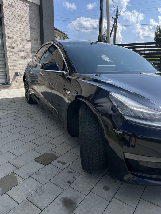 Tesla Model 3 Performence