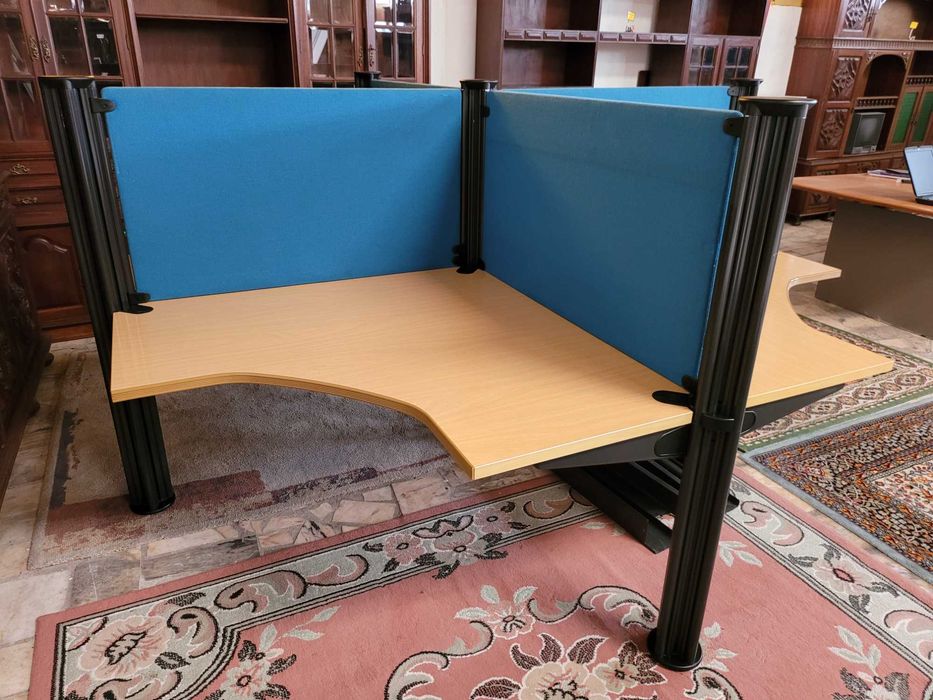 Ilha para 4 postos de trabalho - Muito bom estado geral