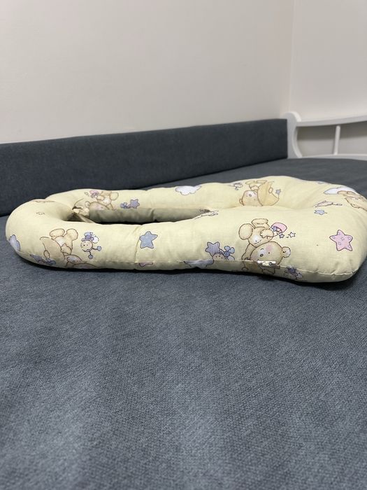 Ортопедична подушка-кокон для немовлят