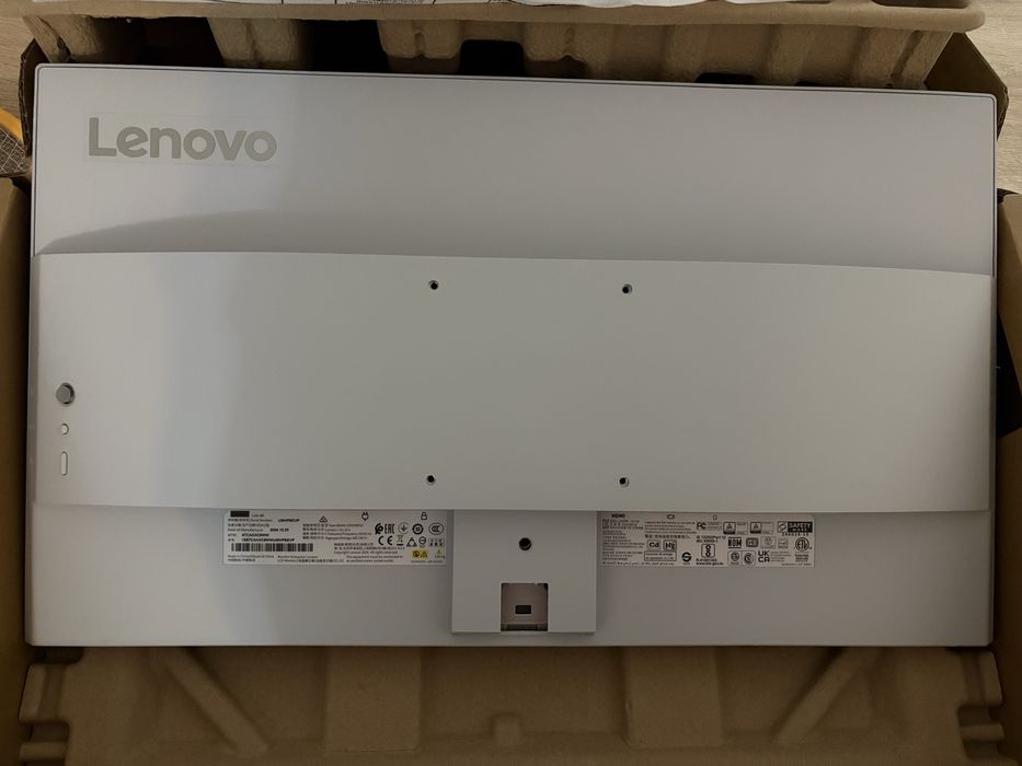 Monitor Lenovo L24i-4B 23,8” IPS | Full HD | 100 Hz | Colunas Integradas