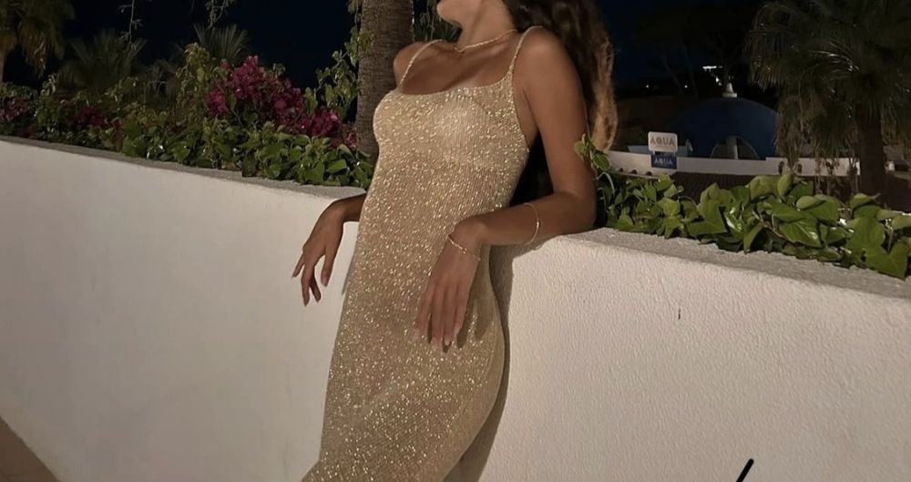 Vestido dourado único