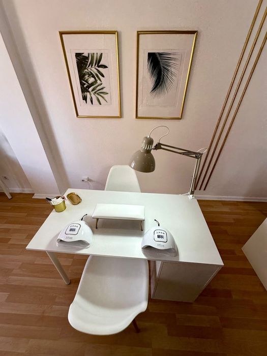 Alugo Mesa Manicure / Pedicure