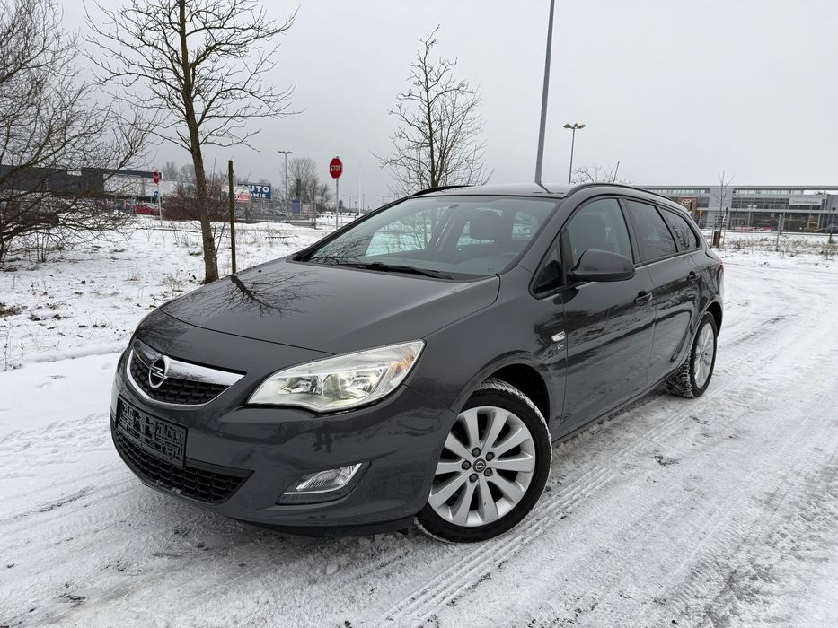 Opel Astra Tempomat Czujniki Parkowania Podgrzewane Siedzenia