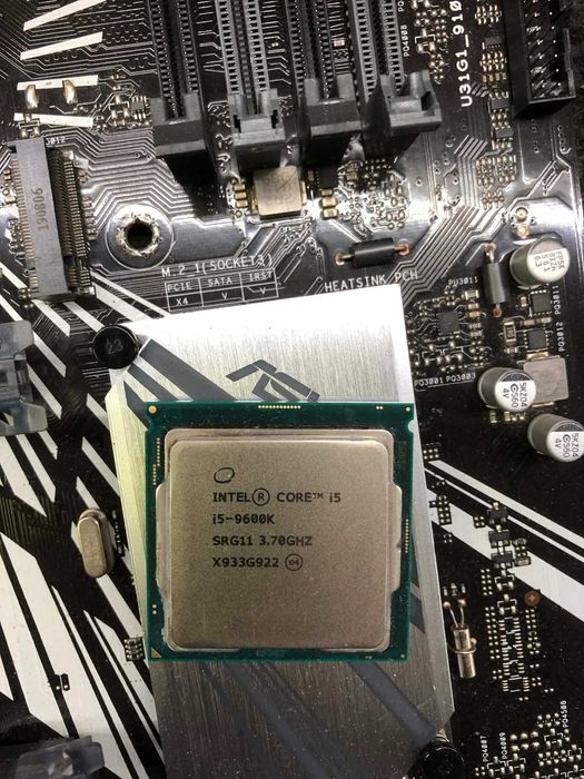 Płyta z procesorem uszkodzona