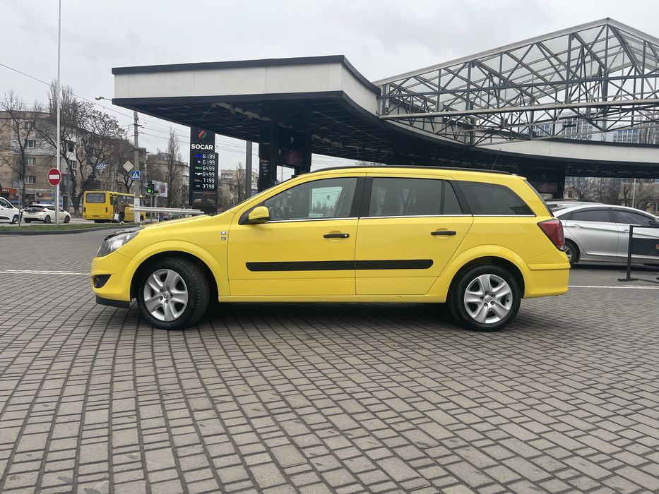 Opel Astra 2010 дизель