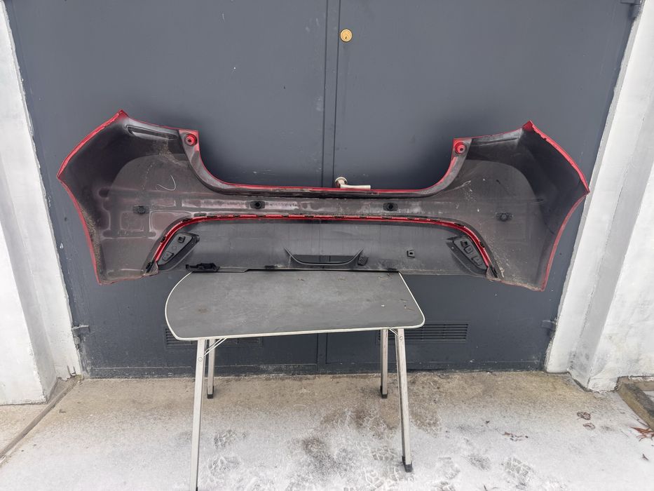 Toyota Yaris IV zderzak tylny  4xpdc
