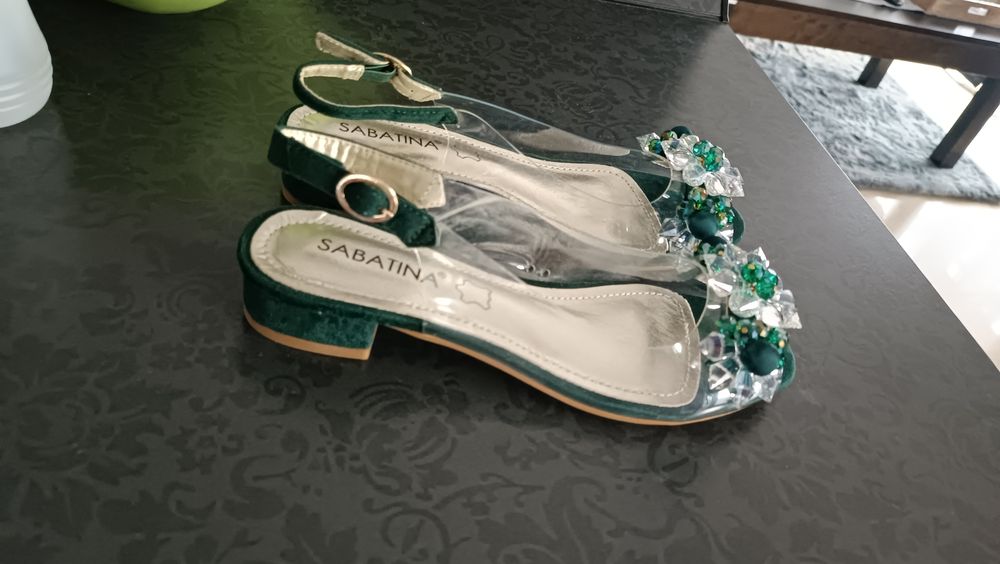 Buty eleganckie  żelki transparentne nowe.