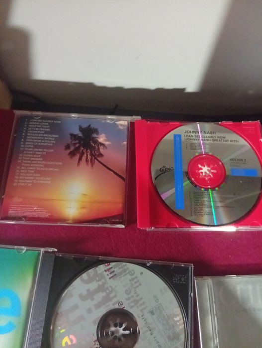 Conjunto de CDs varios