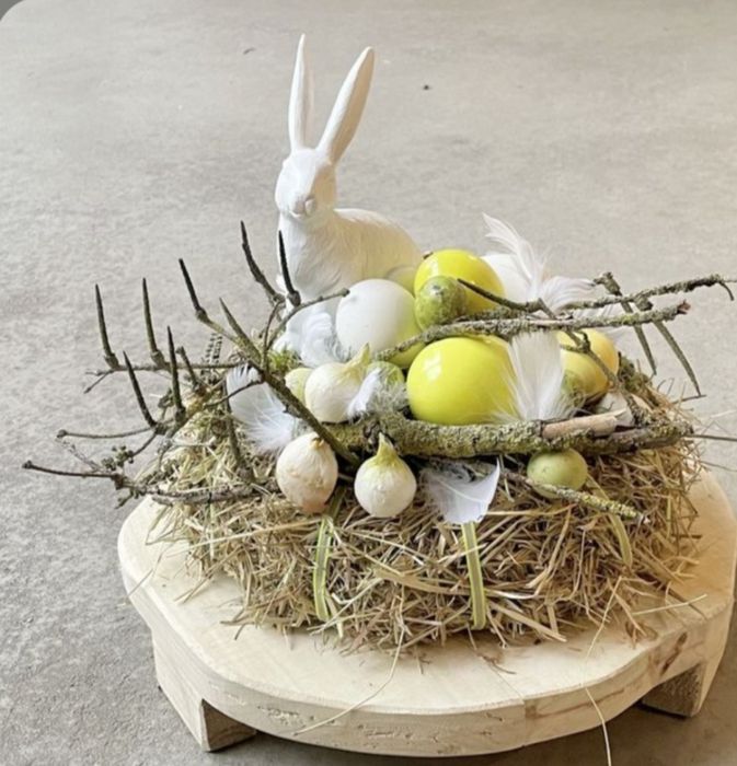 Stroik wianek wielkanocny z zającem i seledynowymi dodatkami