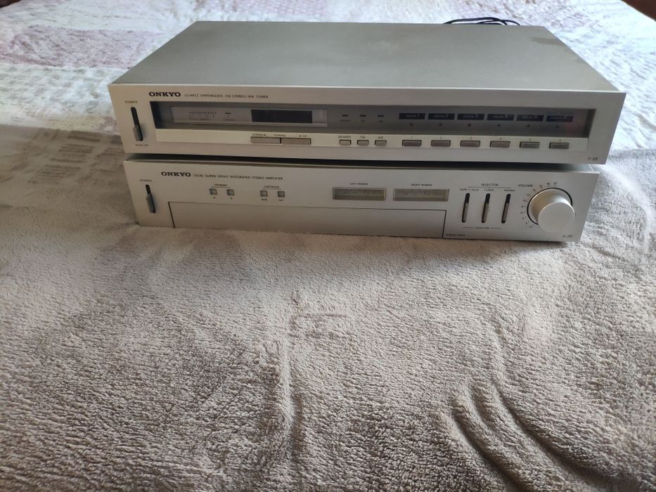 Amplificador Onkyo A25+Tuner T25