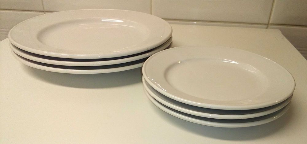 Pratos de cerâmica da marca SP Coimbra – Grupo Vista Alegre