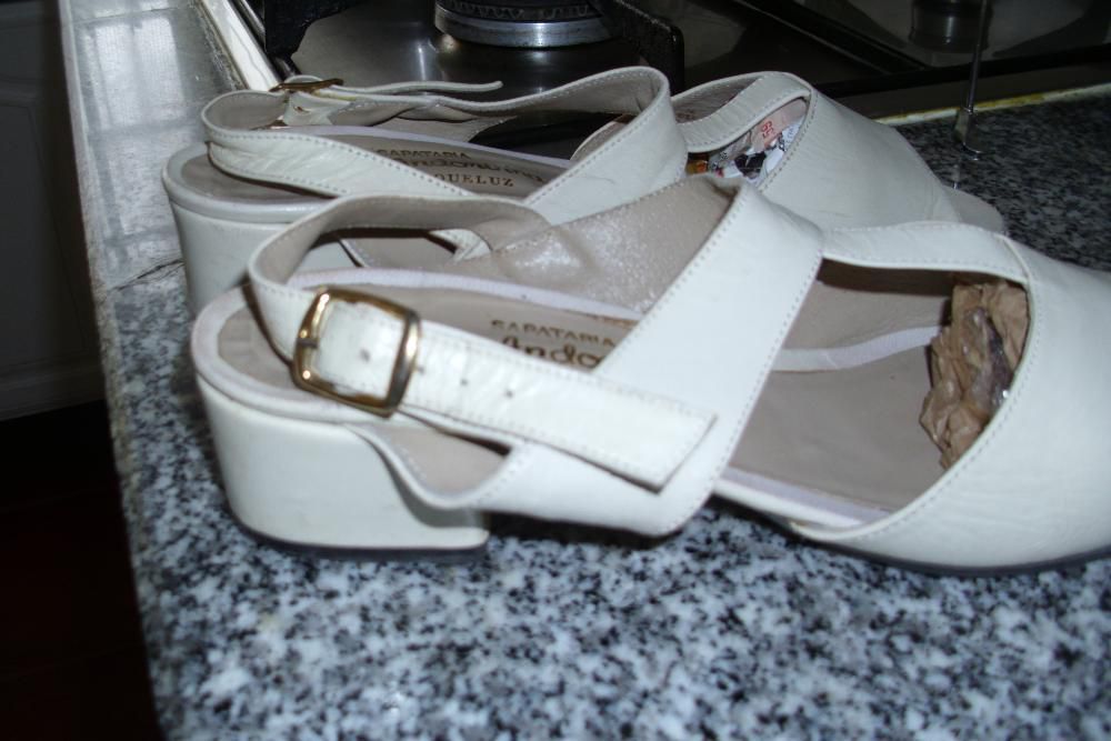 Vendo Lindas sandálias de senhora