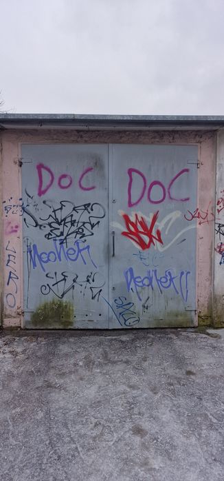 Sprzedam garaż  18m2