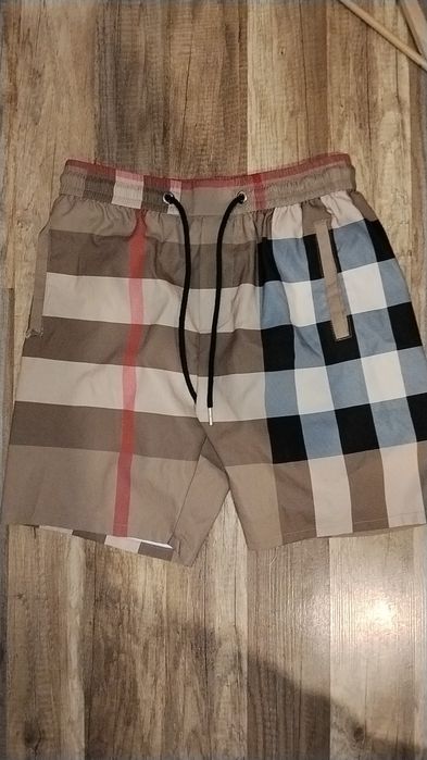Spodenki burberry M