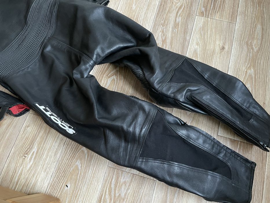SCOTT. Класний шкіряний мотокостюм.! L розмір