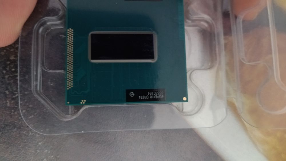 CPU Intel Core i3-3110M Mobile 2.4GHz Intel Socket G2 PGA988B