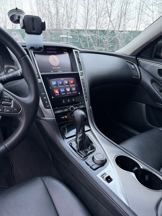 Продаю Инфинити Q50