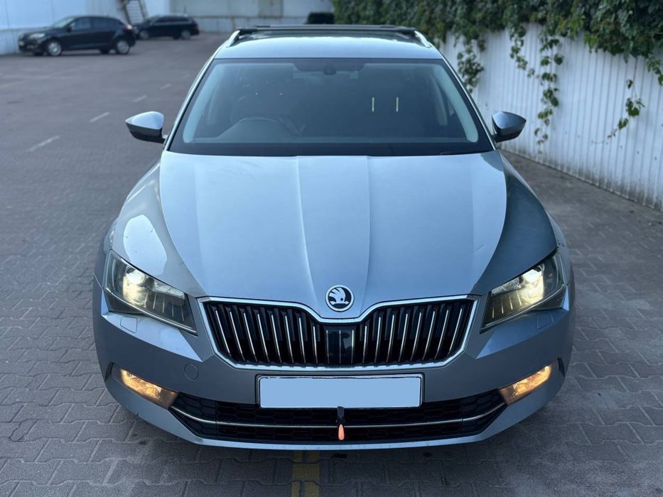 Розборка Skoda Superb3 2.0 Капот Крило Бампер Фара Xenon Двері LED-Стопи Кришка Багажника Фаркоп Радіатори Вентилатори Ремні Безпеки Стойки Пружини