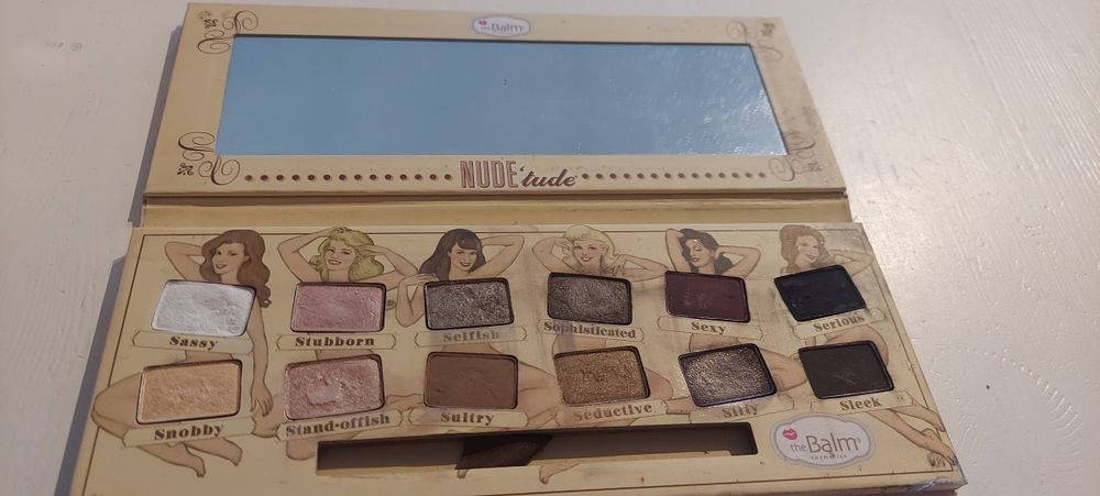 Paleta cieni the balm