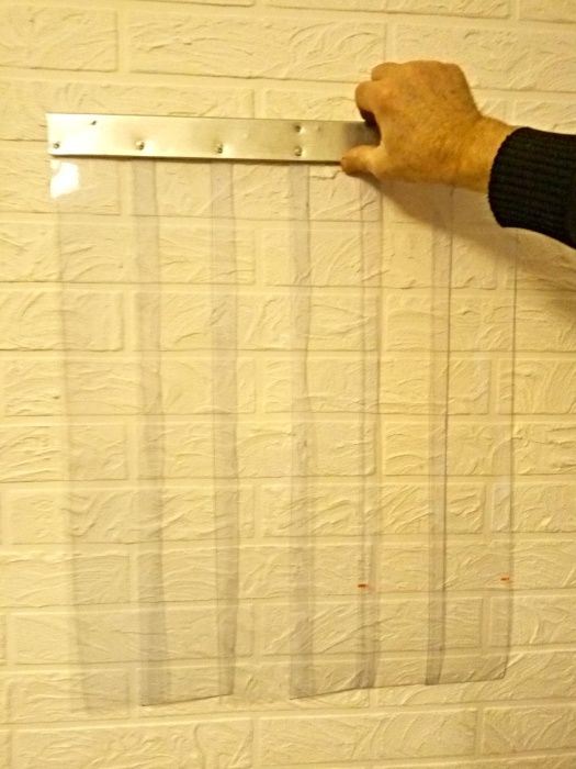 Шторка ПВХ для собачьей будки.