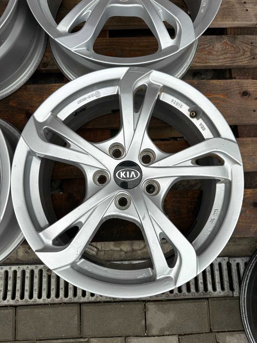 5x114,3 7j x 17" et47 Kia OE Hyundai komplet aluminiowe
