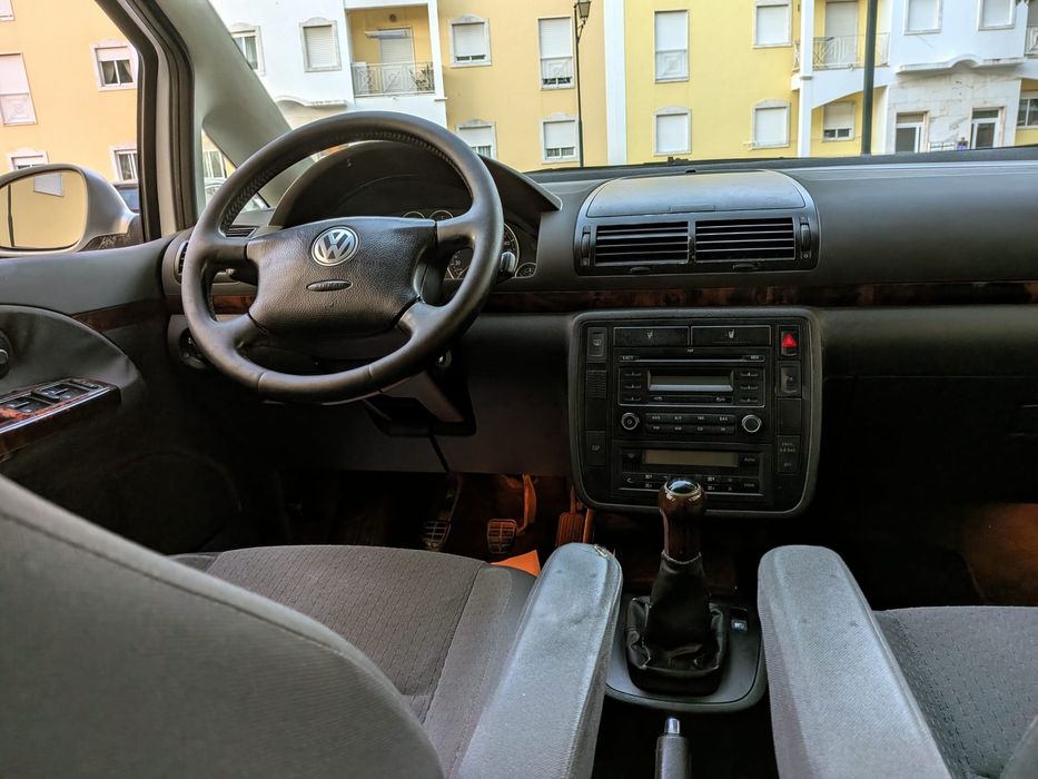 VW Sharan 2.0 TDI 2007 (selo antigo)