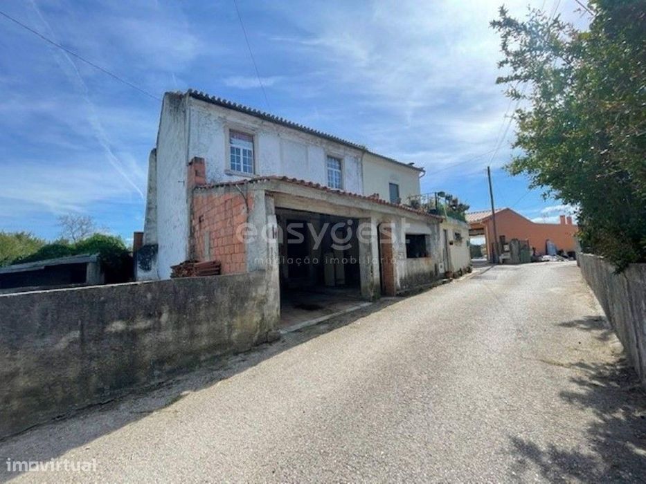 Moradia de 2 pisos para recuperar em Sebal, Condeixa-a-Nova