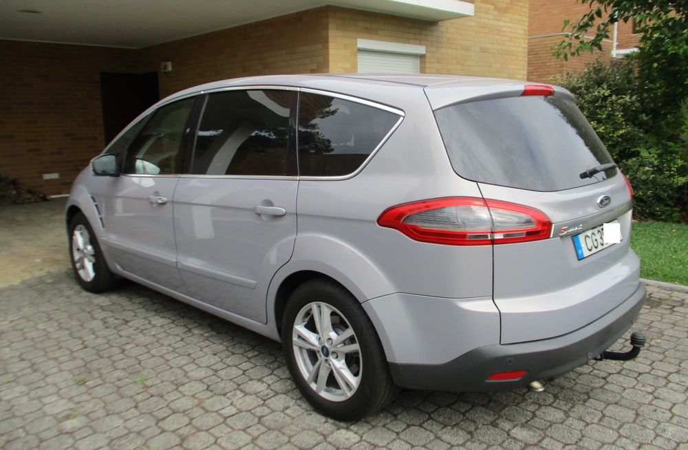 Ford S-Max — fotografia 4
