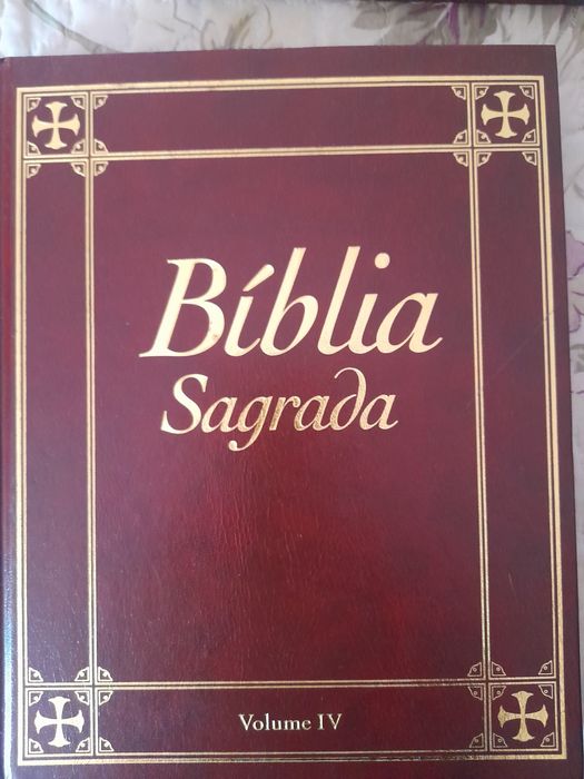 6 livros de colecção " Bíblia Sagrada"