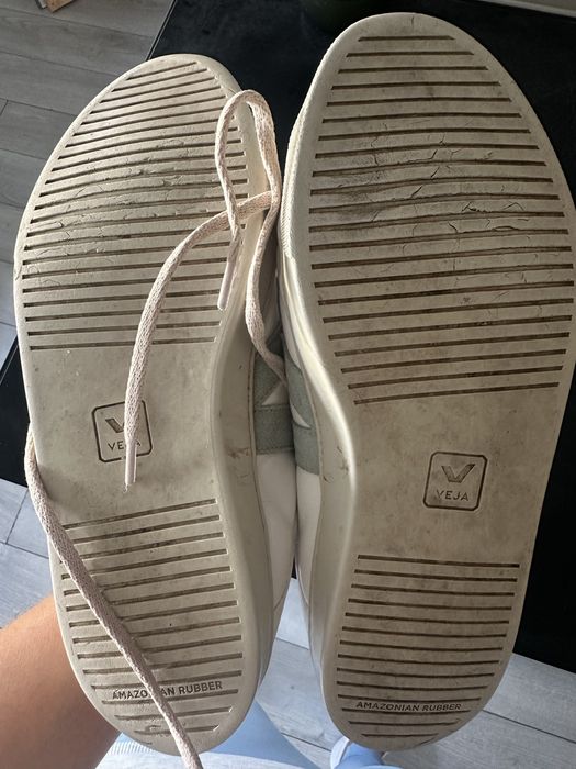 Vendo ténis Veja usados