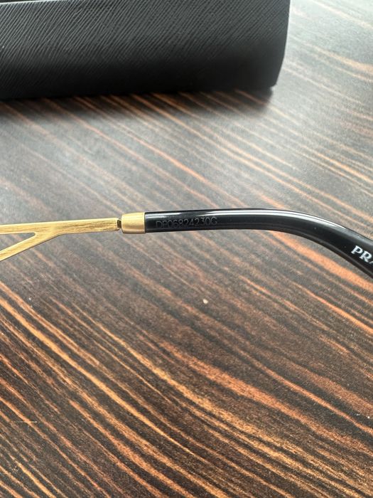 Сонцезахисні окуляри PRADA