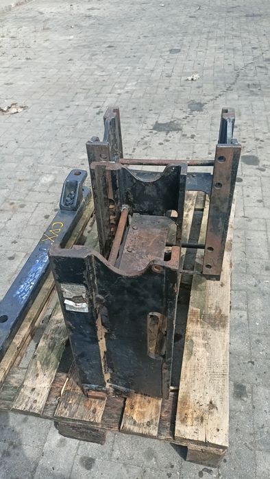 Konsola zaczepa case cvx