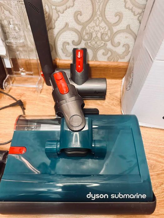 Вертикальний + ручний пилосос (2в1) Dyson Cyclone V10 Submarine ВІТРИННИЙ ВАРІАНТ