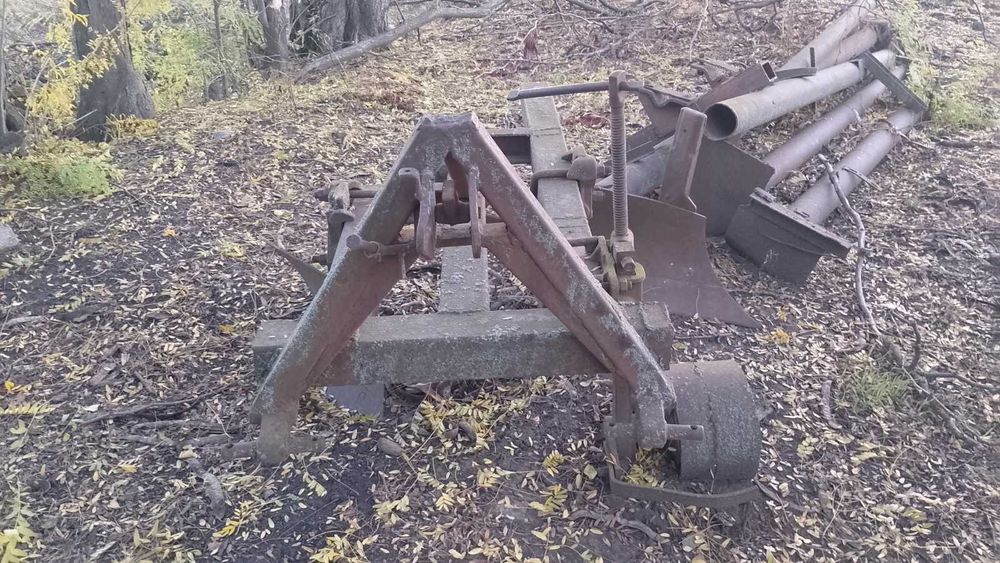 Продам новий саморобний 3 корпусний плуг