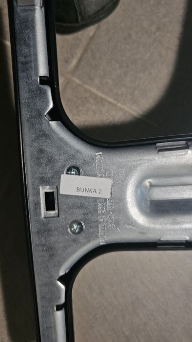 Stopa do TV Samsung NU7500