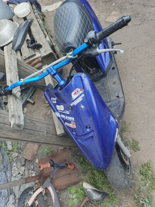 Продам Ямаха джог артистик на 12 катках