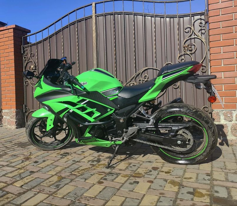 Мотоцикл Kawasaki ninja 300