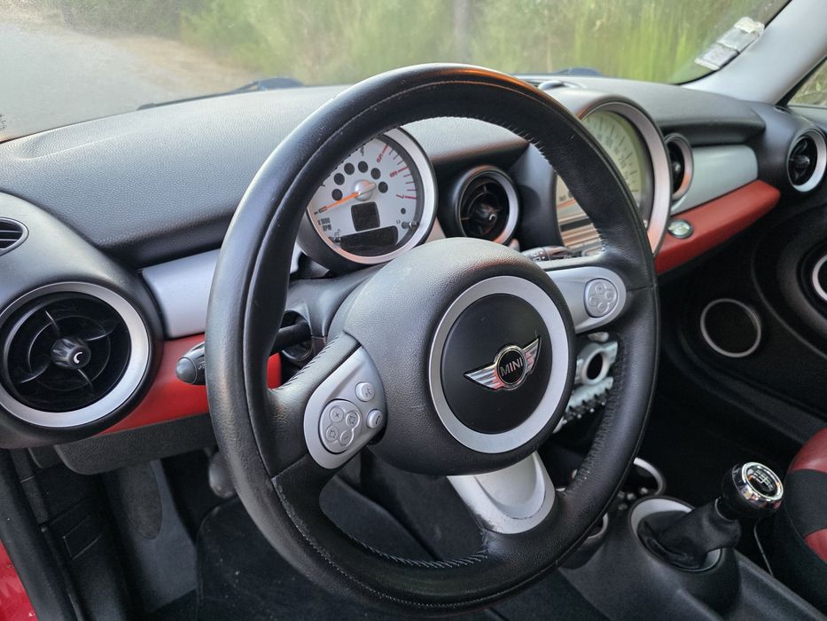 Mini Cooper D 2008 — Repleto de Extras | Muito Bem Estimado