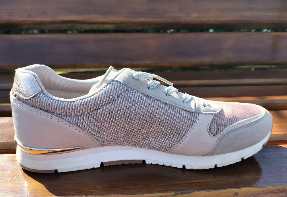 Жіночі кросівки "Graceland"р.38