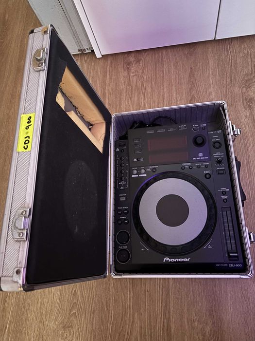 Par CDJ-900 Pioneer – Ótimo estado + Malas incluídas (DJ)