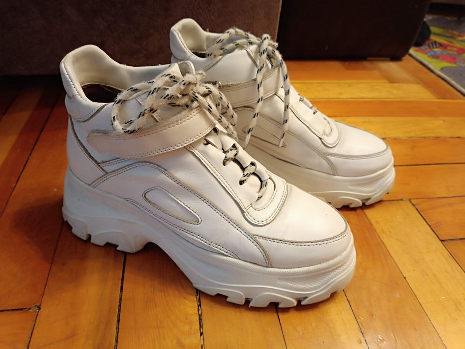 Кроссовки демисезонные 37р.