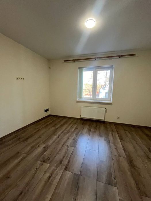 Таунхаус із ремонтом та центральними комунікаціями!