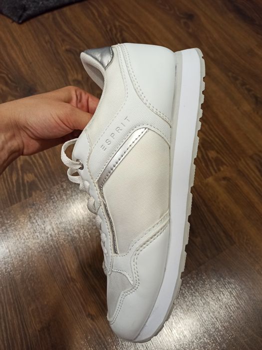 Продам кросівки ESPRIT 40 розмір