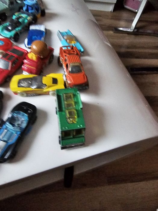 Samochodziki różne