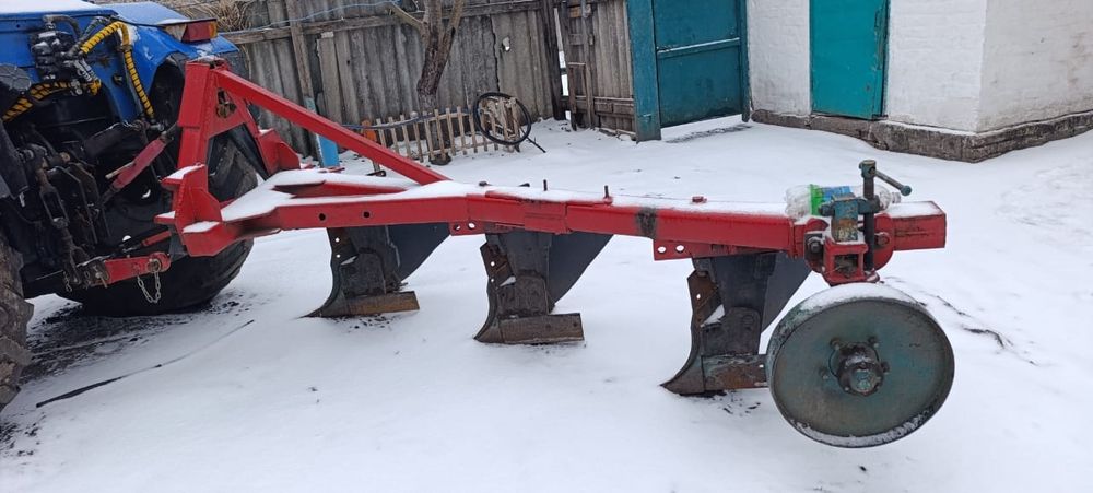 Продам плуг 3.36