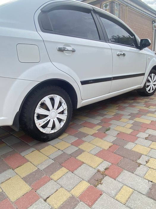 Атомобіль Chevrolet aveo