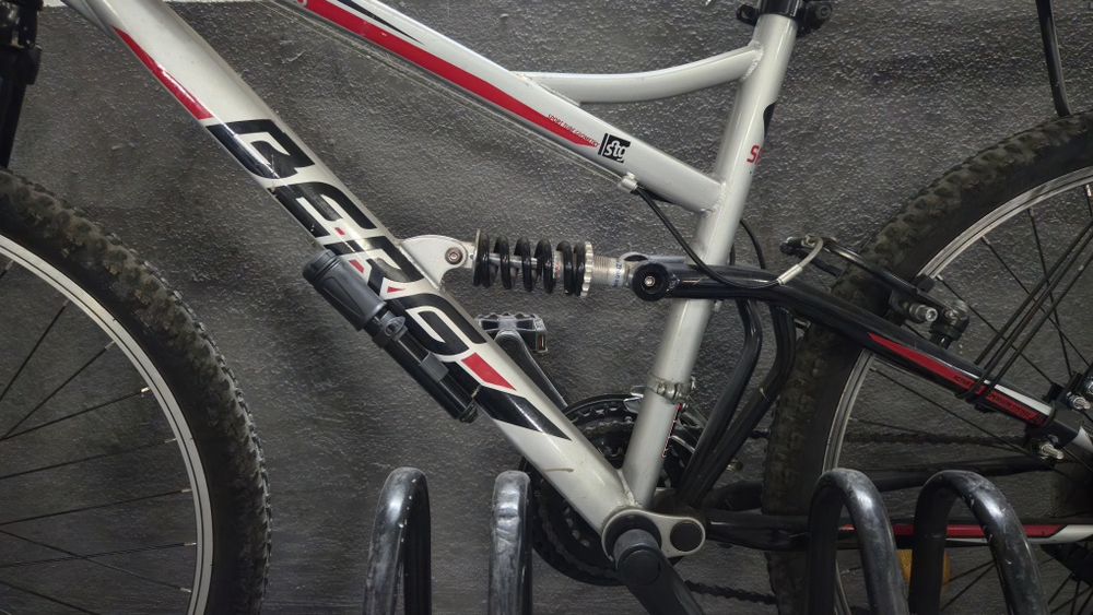 Bicicleta Berg Aro 26